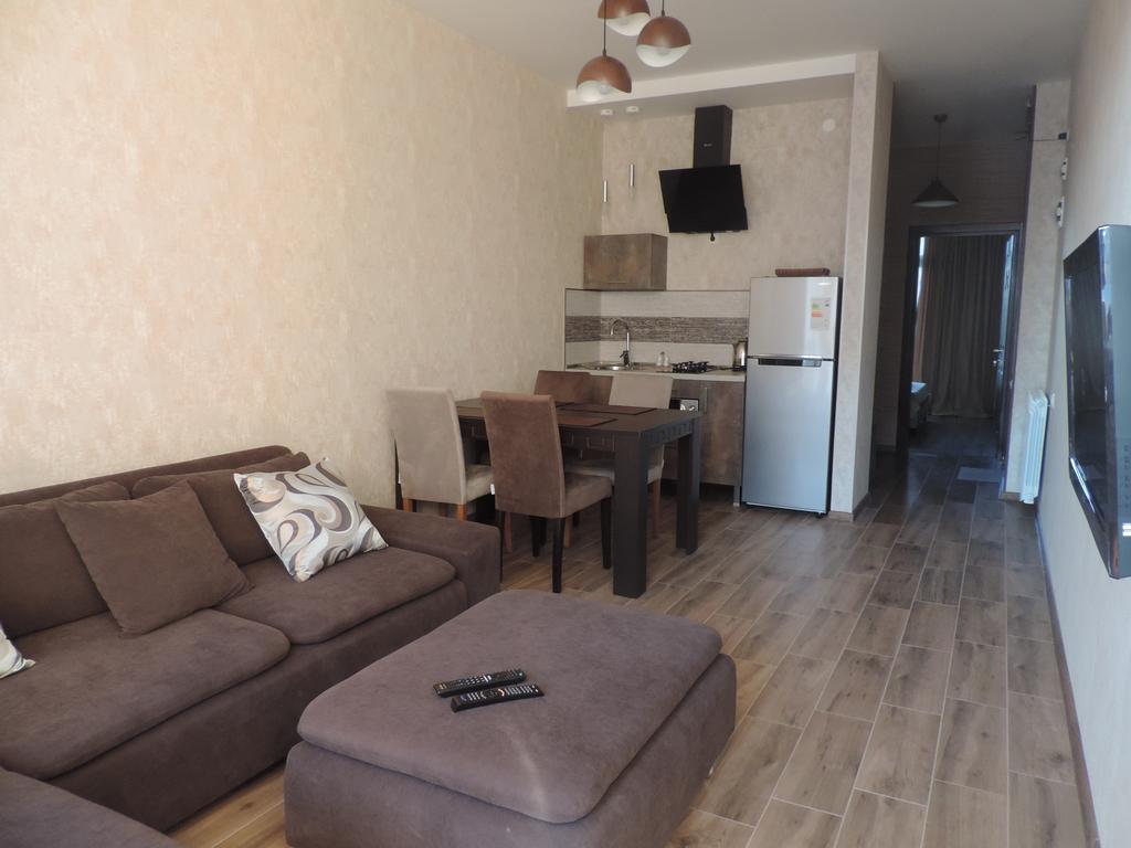 Tamara Apartment Takaishvili 3 バトゥーミ エクステリア 写真