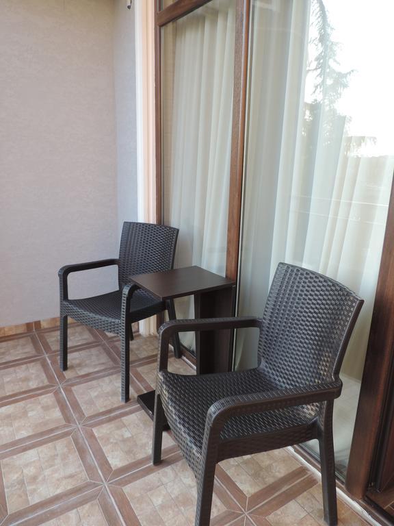 Tamara Apartment Takaishvili 3 バトゥーミ エクステリア 写真